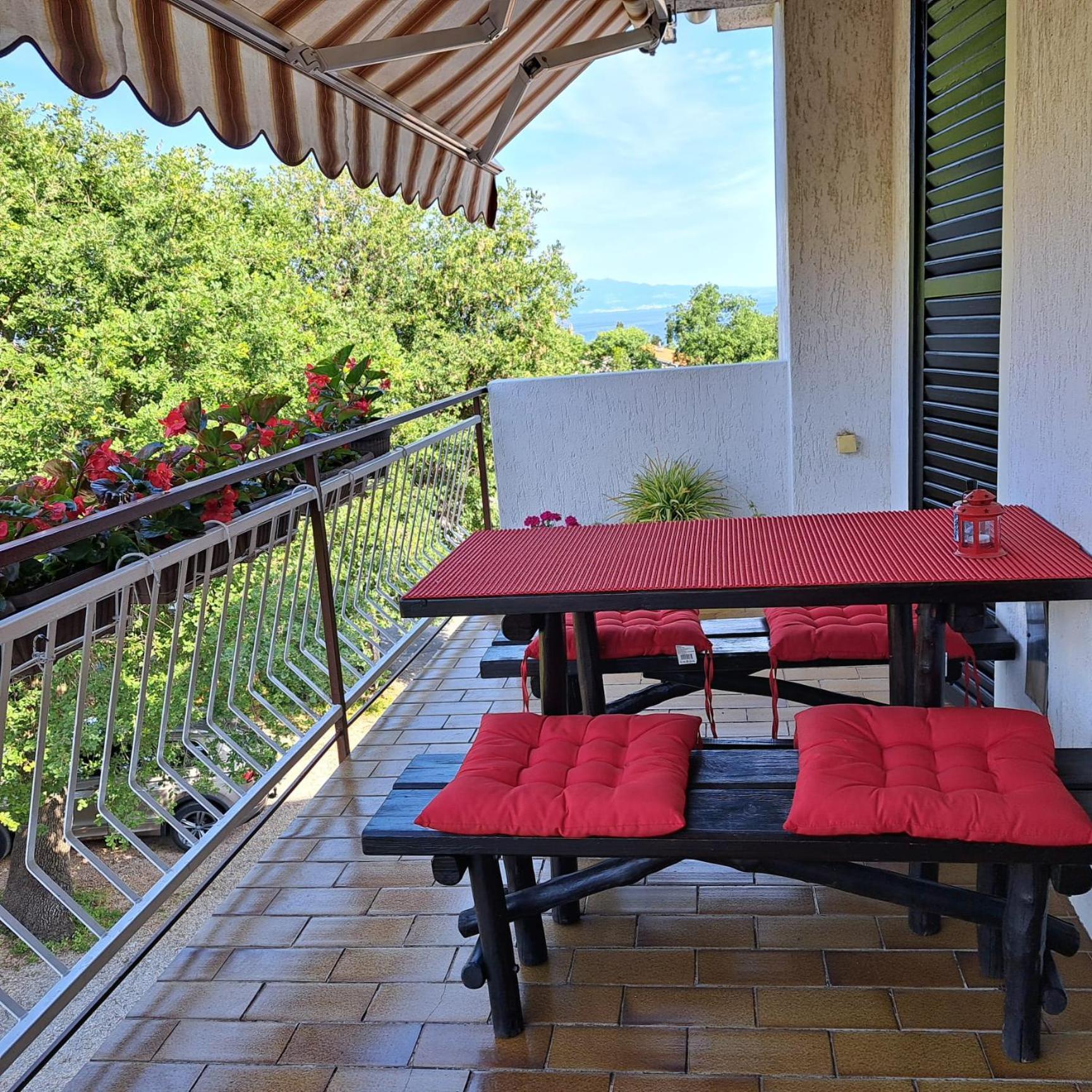 Apartments Sabina I Grapes Malinska Luaran gambar